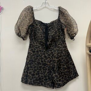Leopard Print Puff Sleeve Romper
